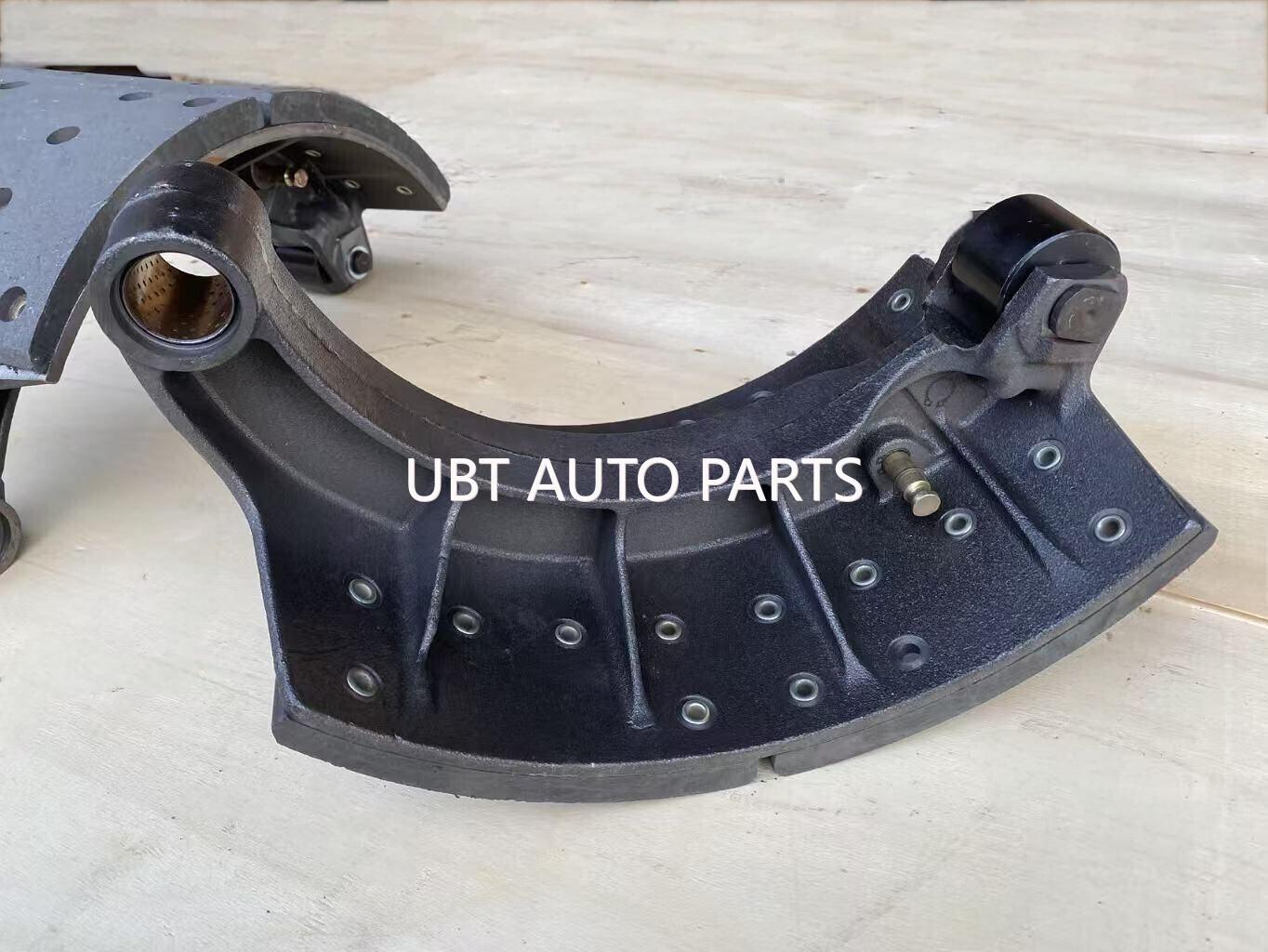 BRAKE shoe rear 5801663237