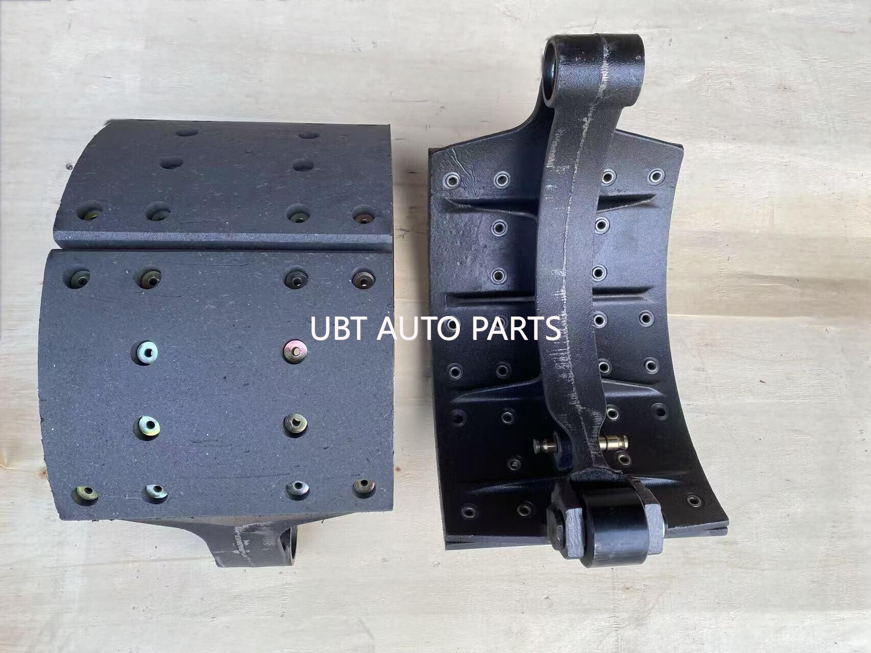 BRAKE shoe rear 5801663237