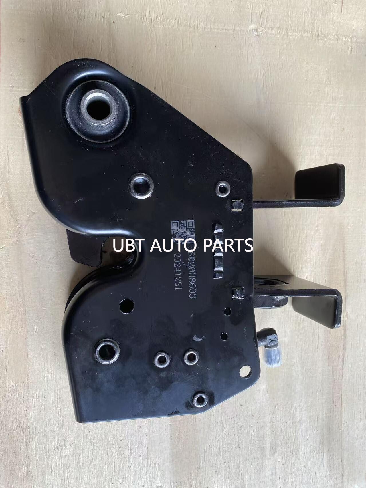 Cabin lock Hongyan LH 5802008603