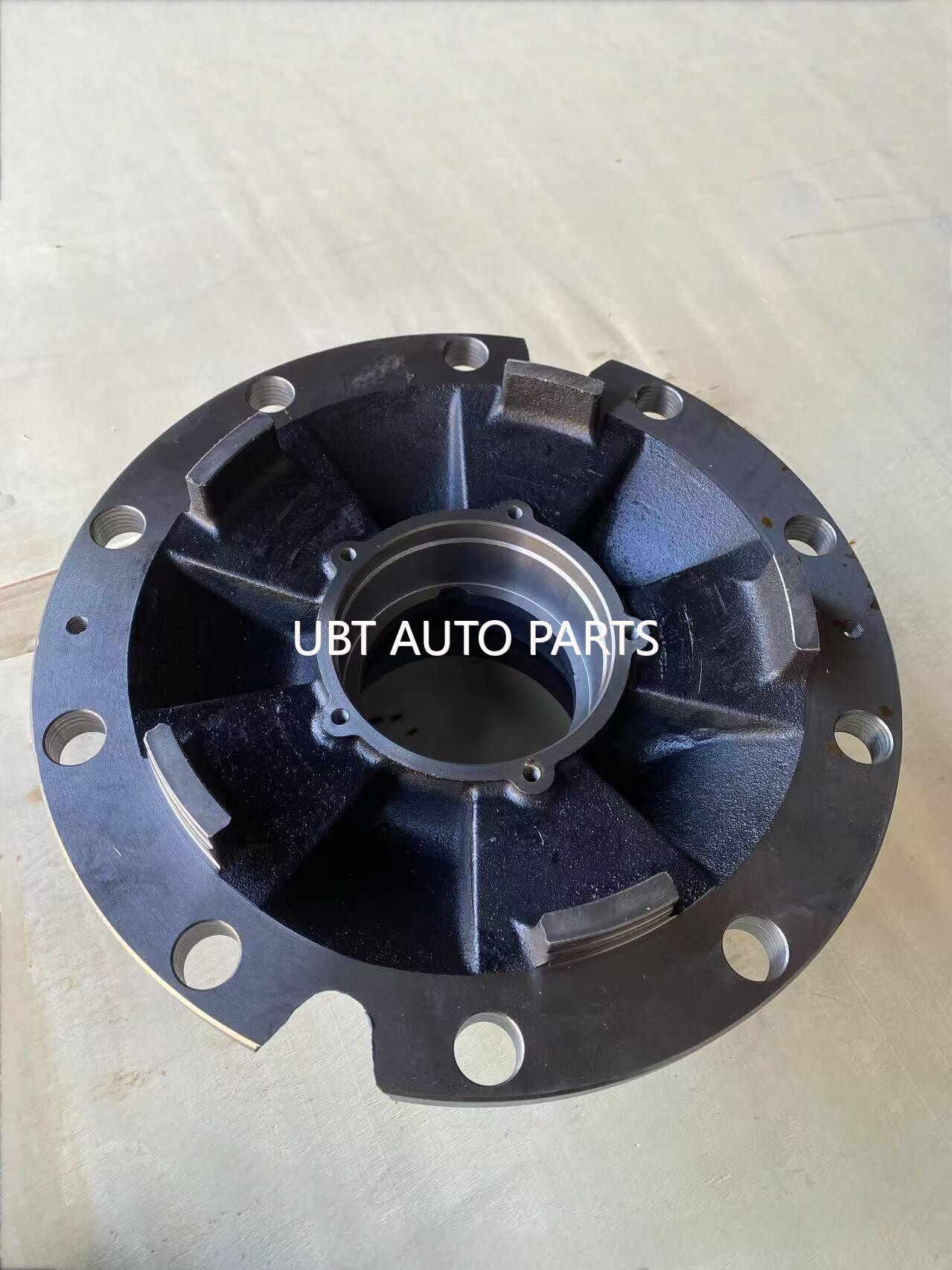 Wheel hub front hongyan 6000000306