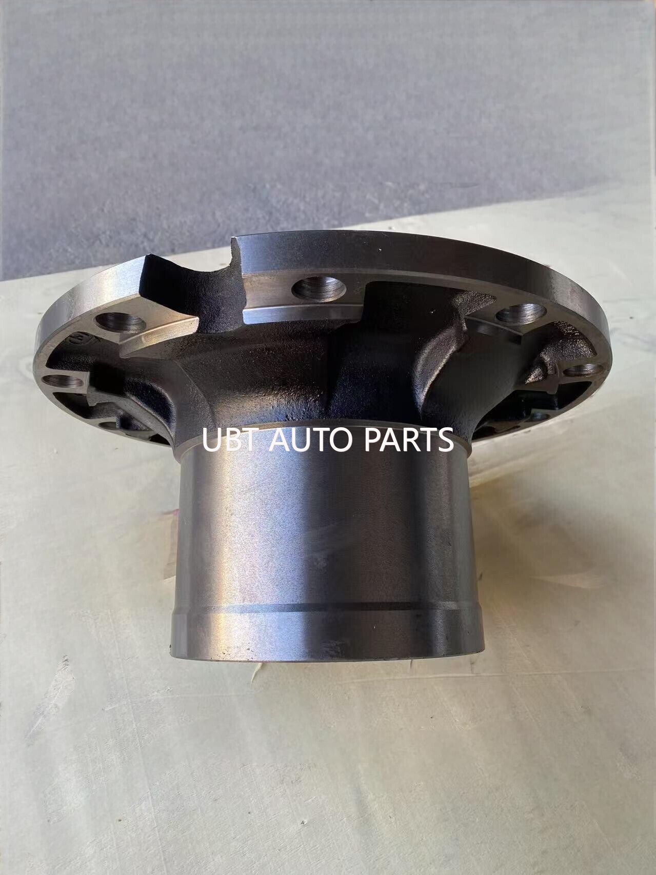 Wheel hub front hongyan 6000000306