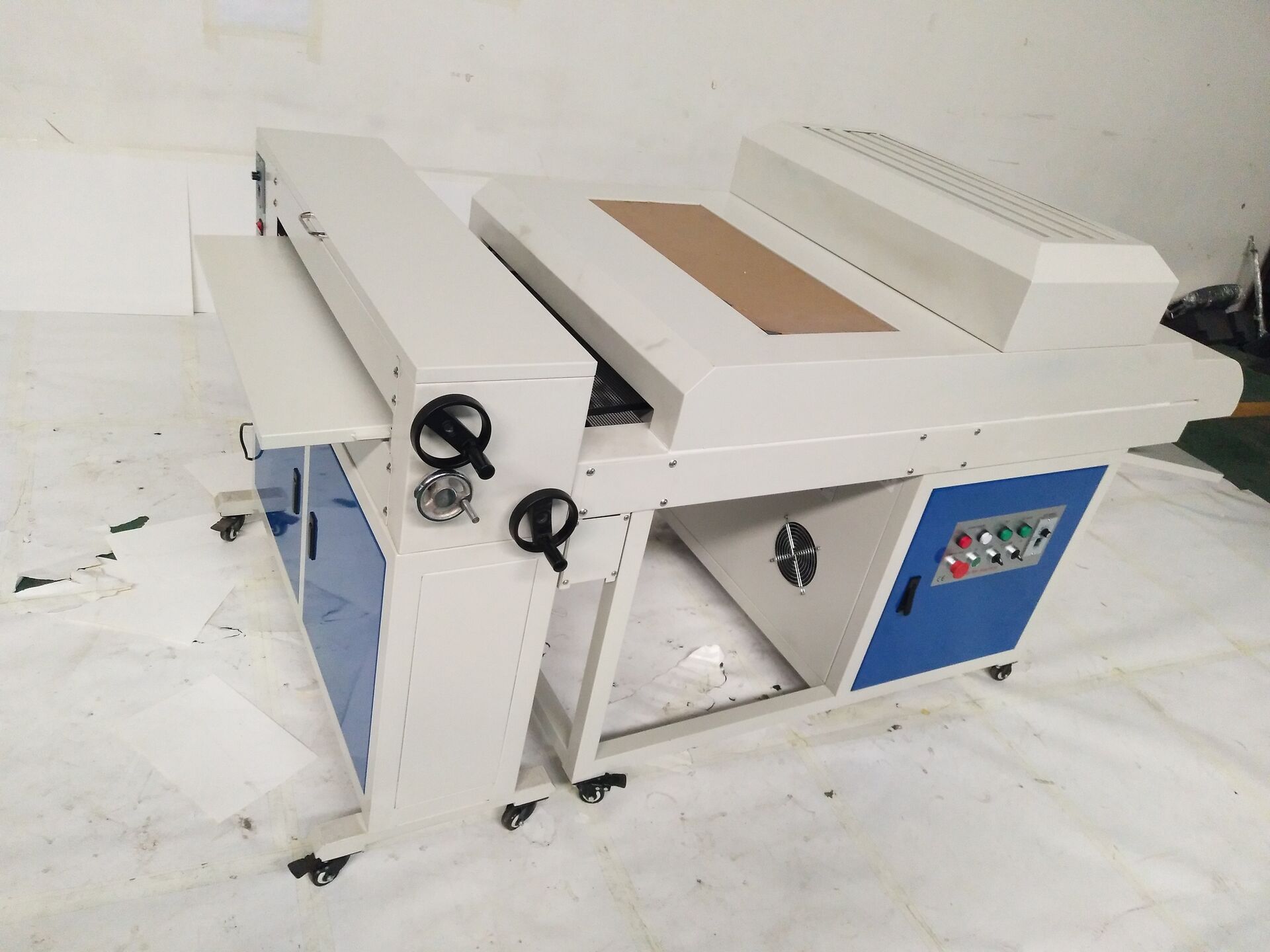 ST QH-Coat 18" (480 mm) Recubridor UV de textura