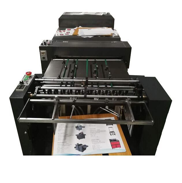 Optimice sus operaciones de impresión con la máquina de recubrimiento UV automática de la serie AUQH AUQH 24"(650 mm) UV Coater