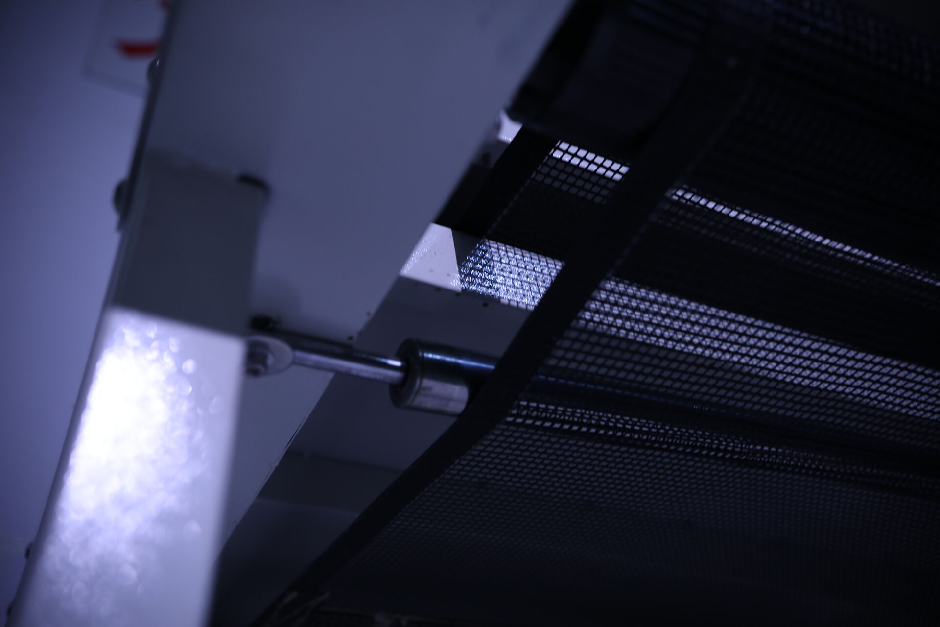 Excelencia asequible: Máquina de recubrimiento UV QH 650: mejore sus acabados de impresión