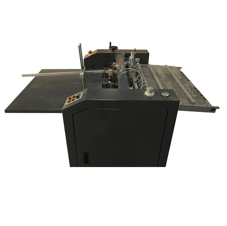 Optimice sus operaciones de impresión con la máquina de recubrimiento UV automática de la serie AUQH AUQH 24"(650 mm) UV Coater