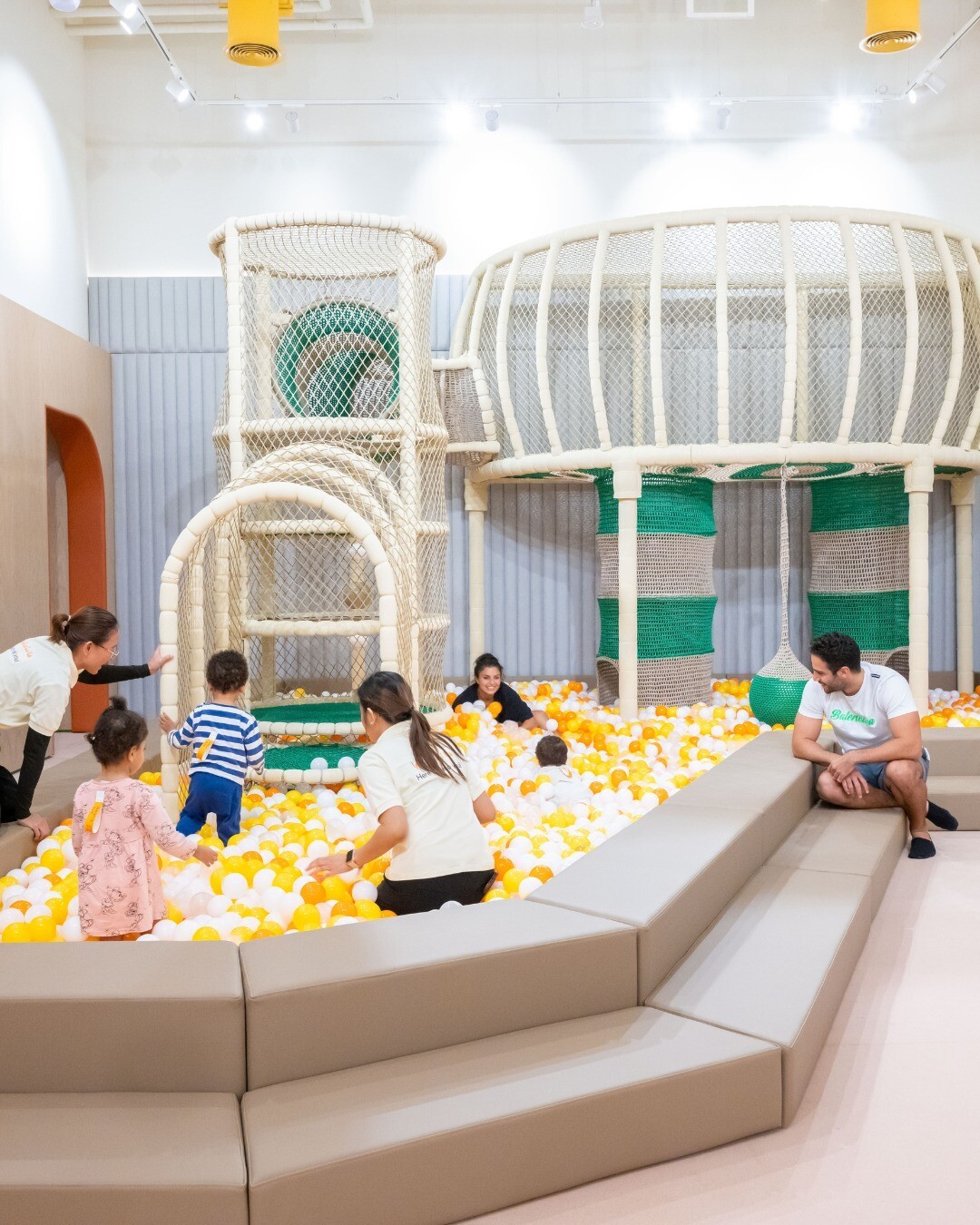 indoor-rope-trampoline-zone