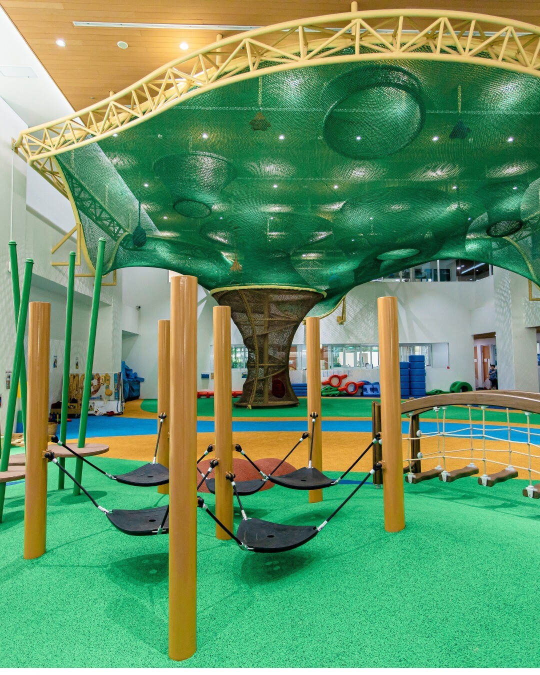 hanging-rope-balls-tree-canopy-balance-play hanging-rope-balls-tree-canopy-balance-play