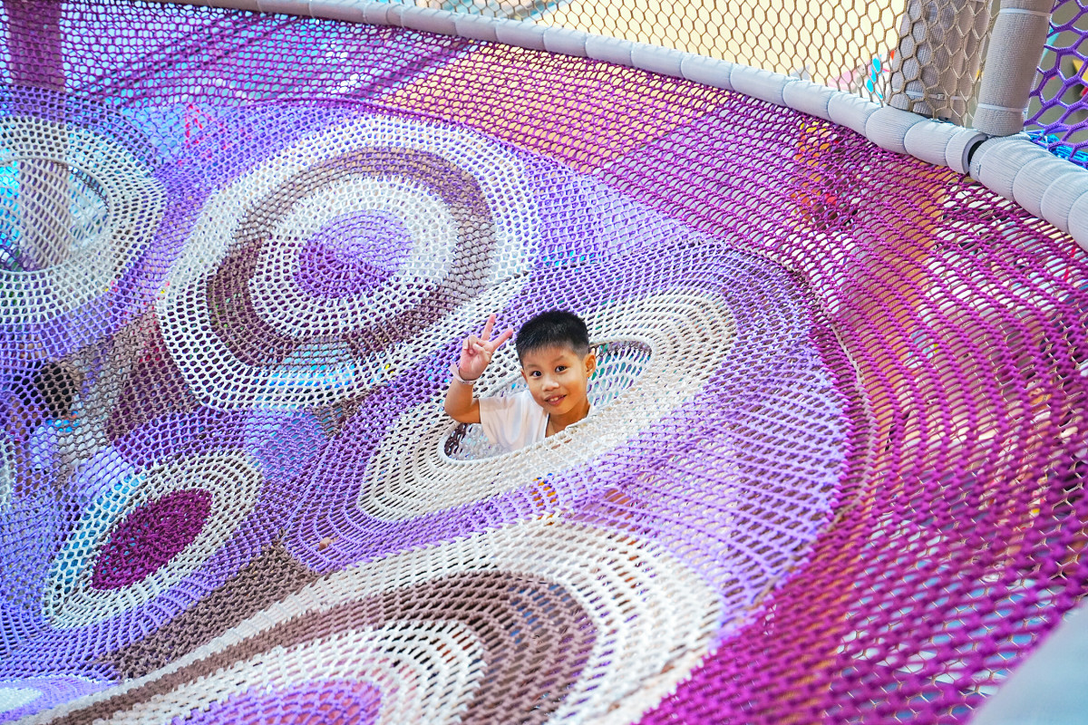 children-playing-on-multi-level-rope-net-trampoline children-playing-on-multi-level-rope-net-trampoline