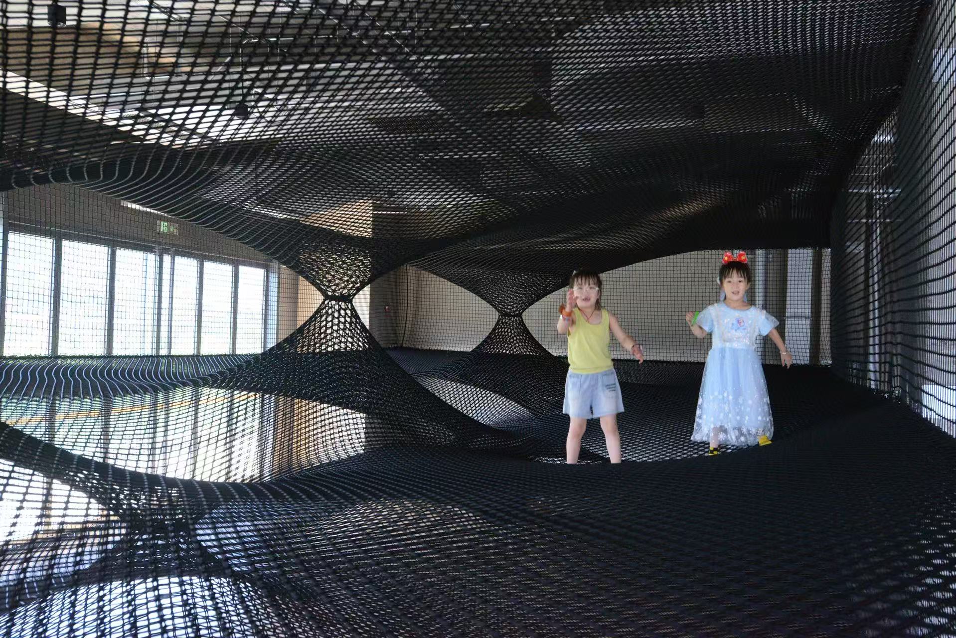 Chongqing Fuxing Island Park | Industrial-Style Family Rope Course and Trampoline Play Area