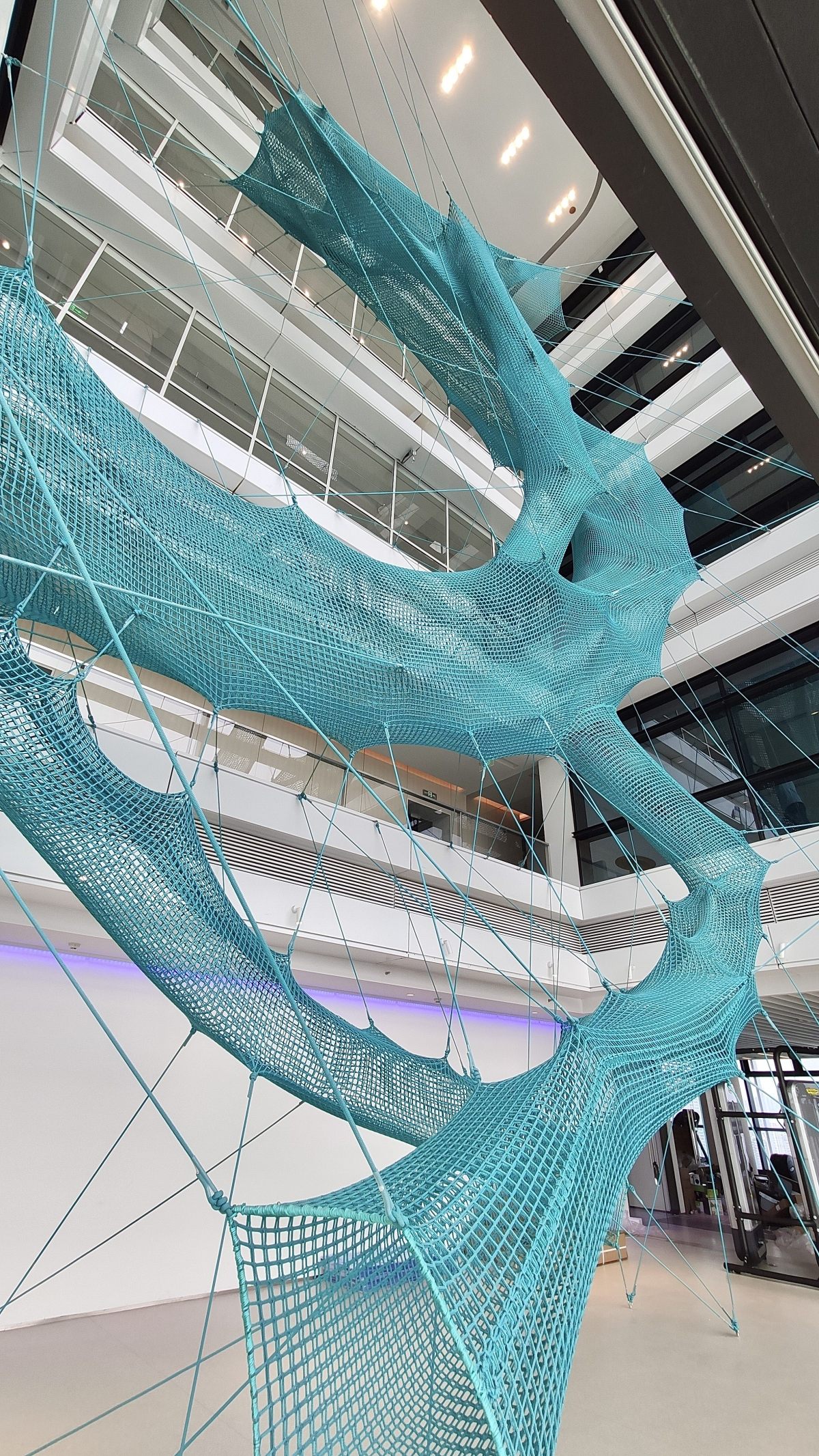 32c03140dbb466ed1a3964bb10b5c50a Floating Ant Hill | A Non-Motorized, Three-Dimensional Rope Net Installation Art Piece