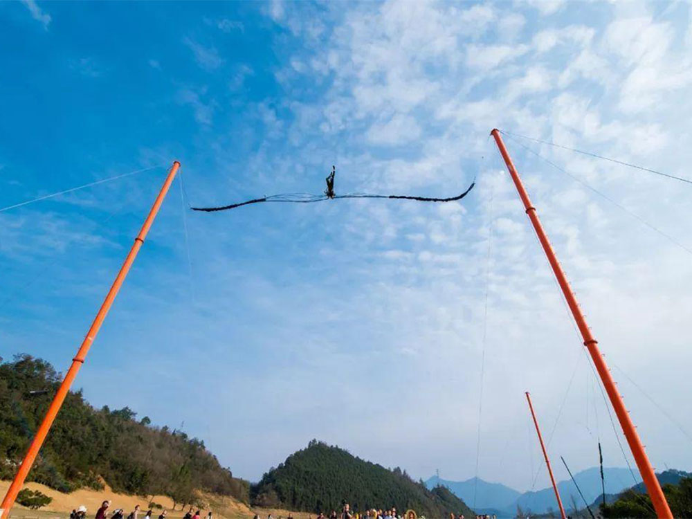 Human bungee slingshot