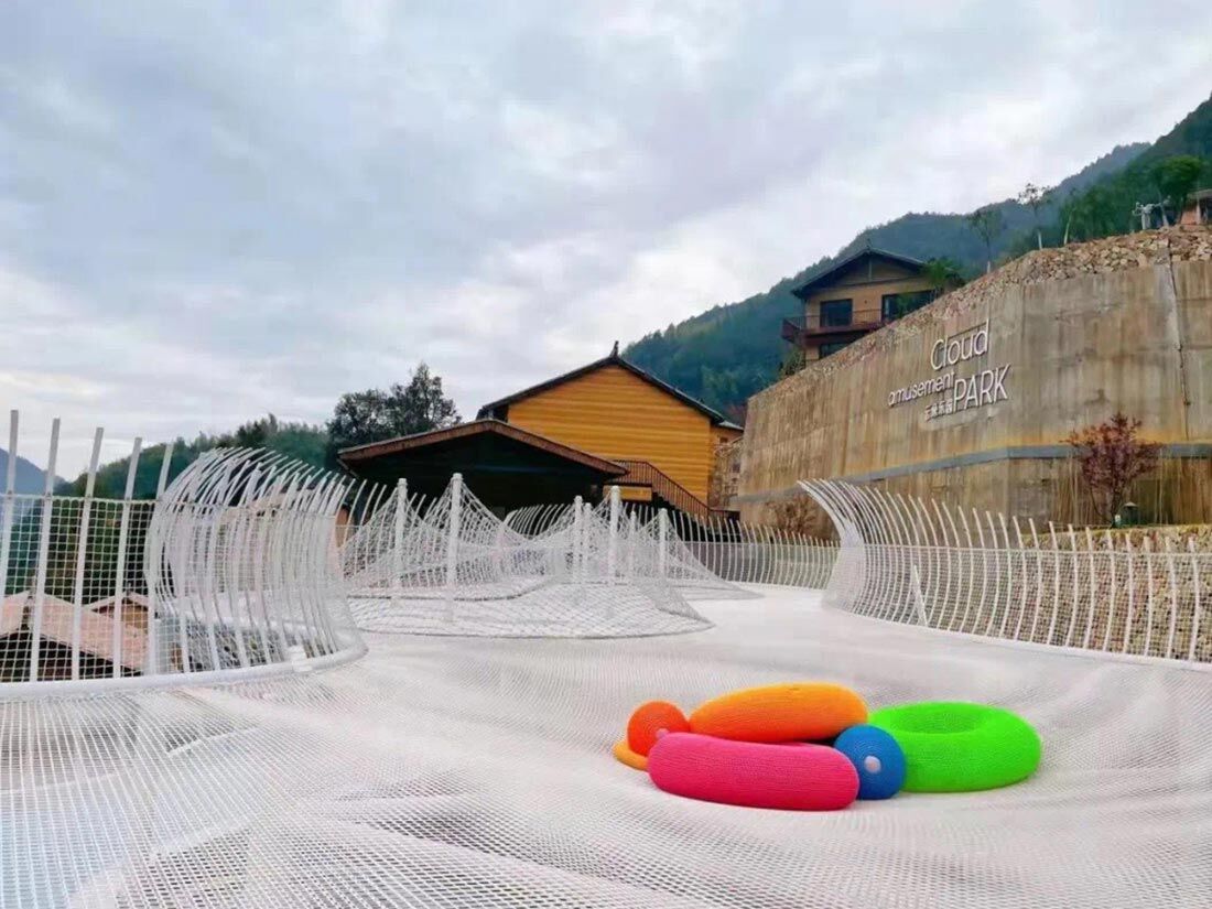 Cloud amusement park