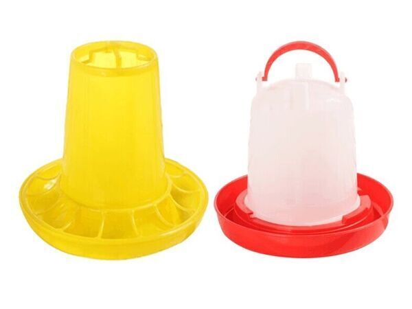 Ground feeder and drinker