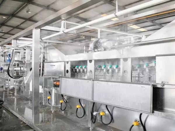 Automatic slaughtering line