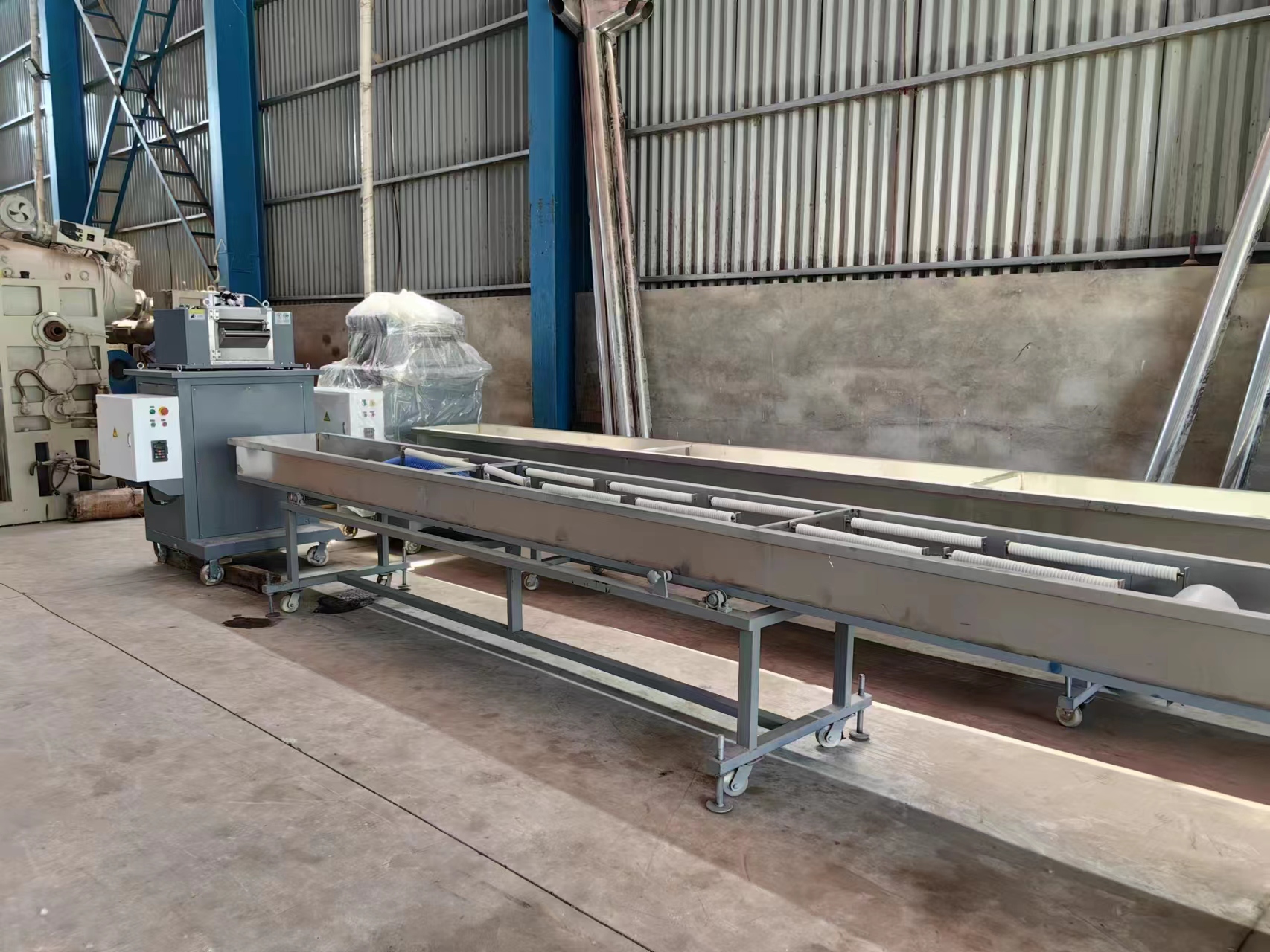 65mm Flat twin screw extruder