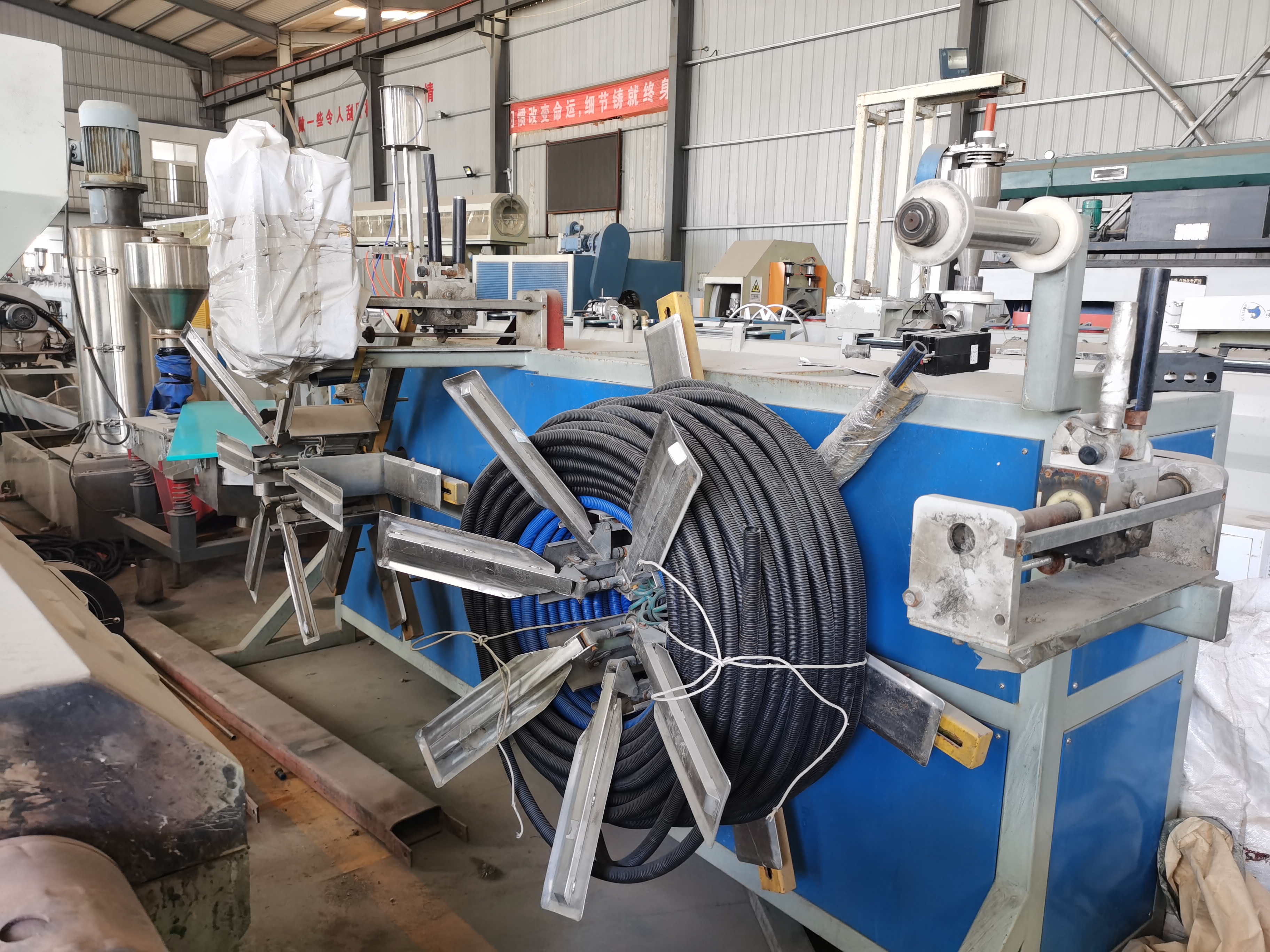 20mm-110mm Three-layer co-extruded hdpe production line