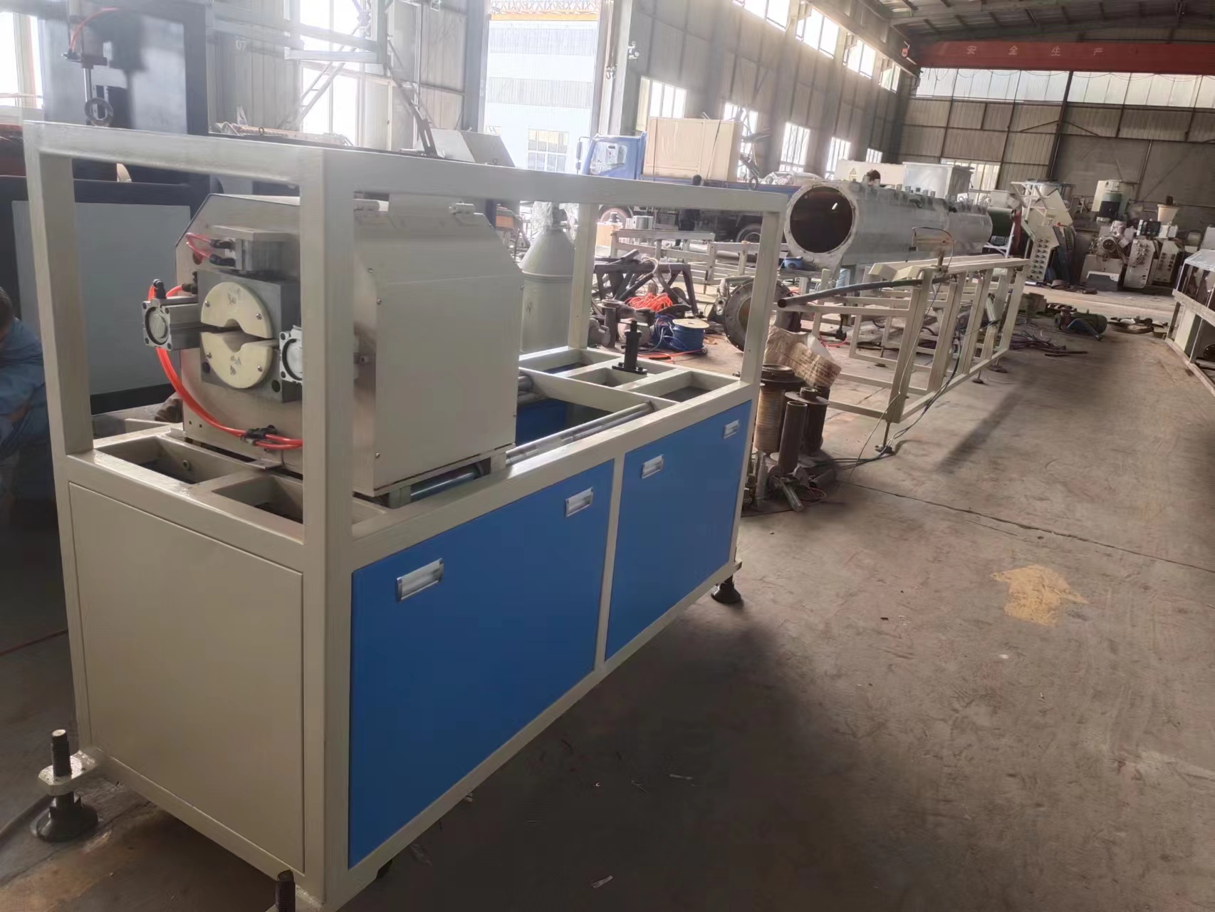 16mm-110mm three-layer co-extruded hdpe production line