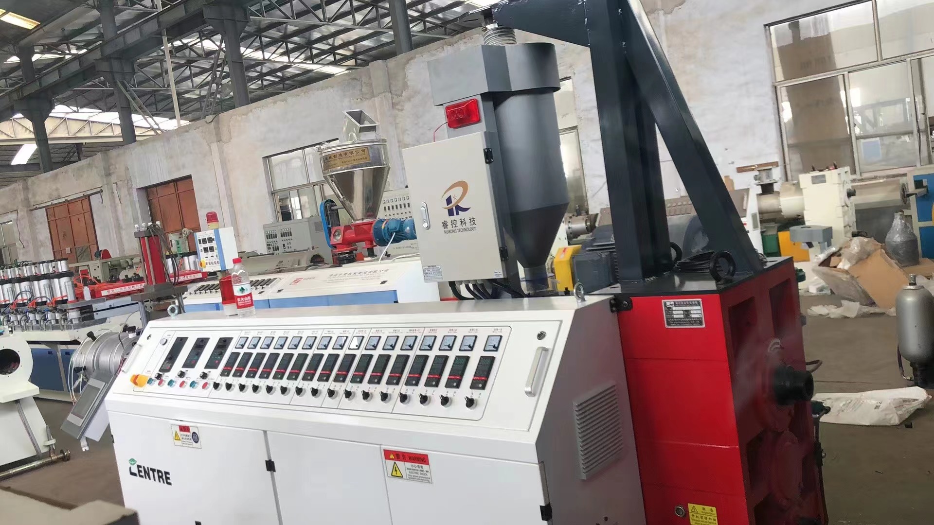 20mm-110mm HDPE three-layer co-extruded pipe high-speed production line