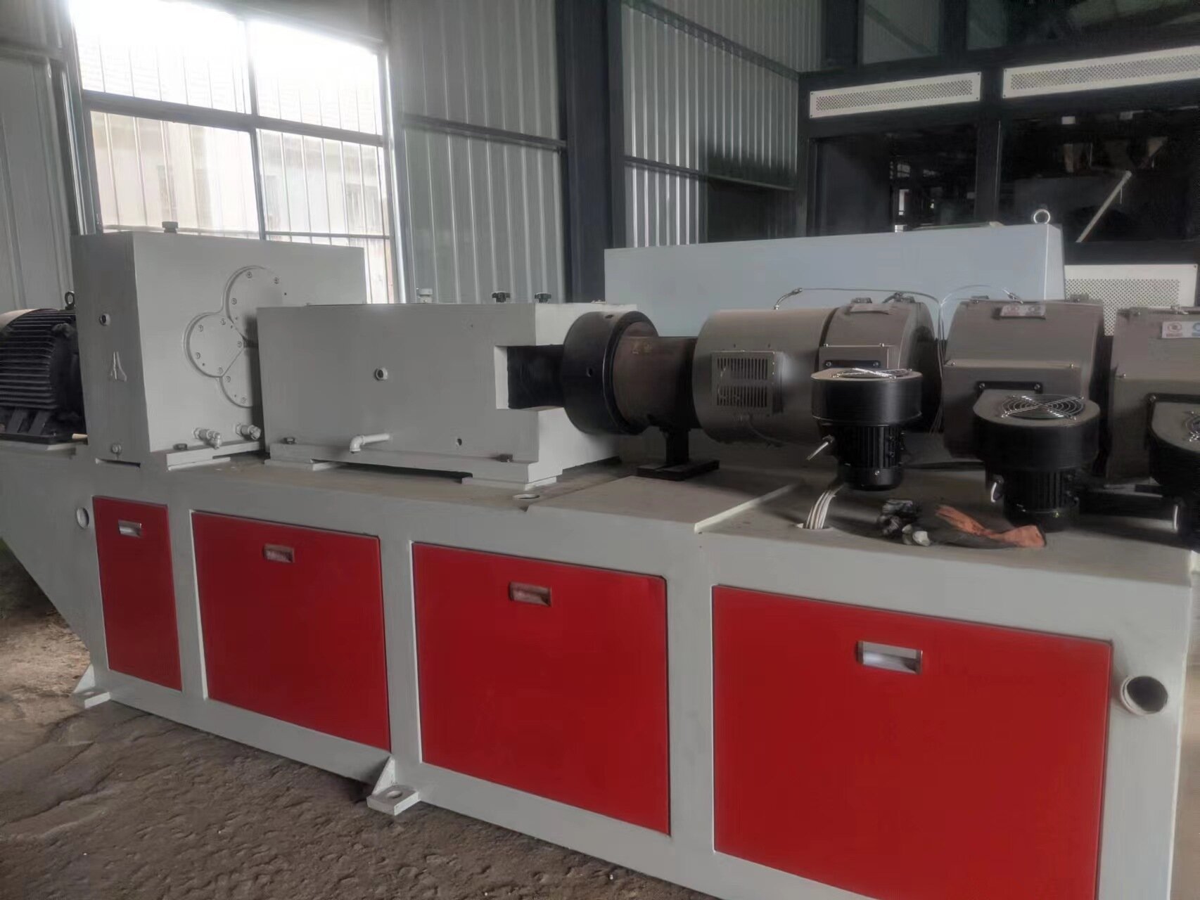 65/132  extruder machine