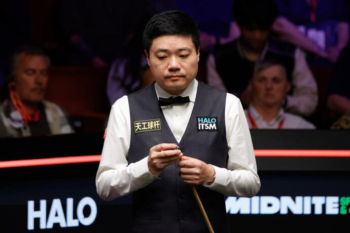 Snooker World Championship: Ding Junhui Eliminated, Si Jiahui Advances to Quarterfinals