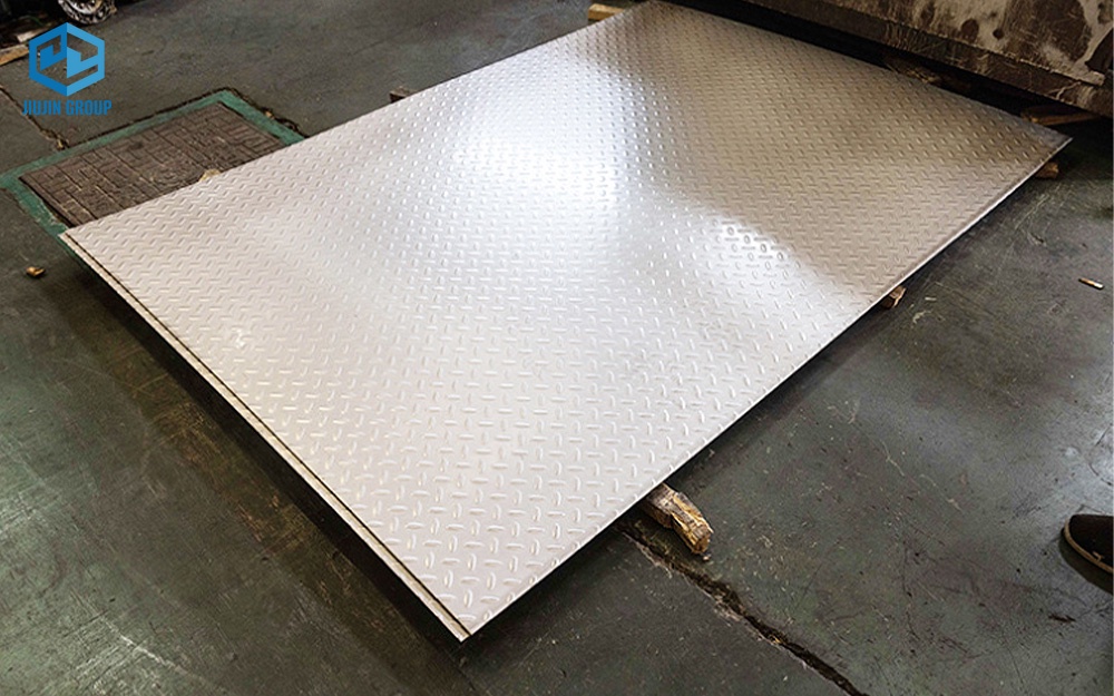 Checkered Stainless Steel Plate