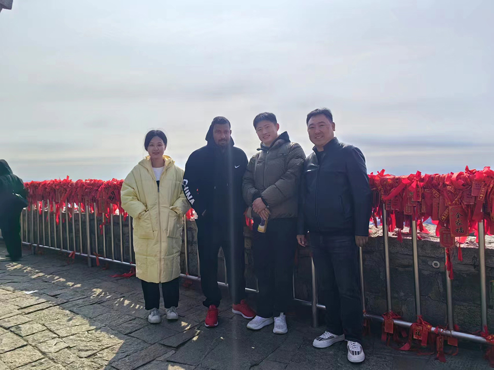 My client shiyas wants to get to know the culture and beautiful scenery of China