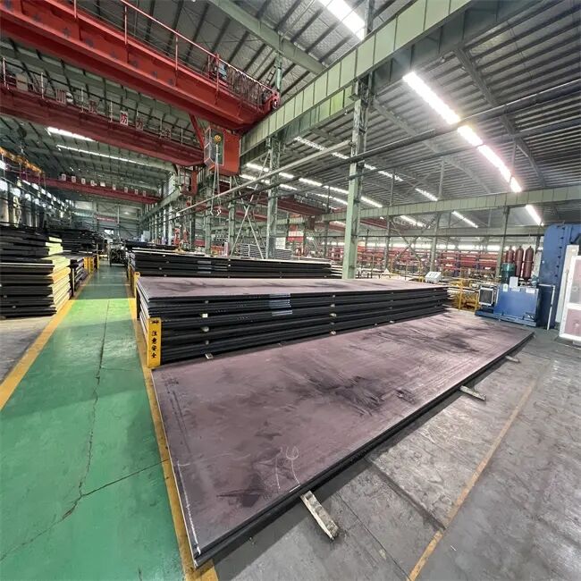 Low temperature pressure vessel steel plate