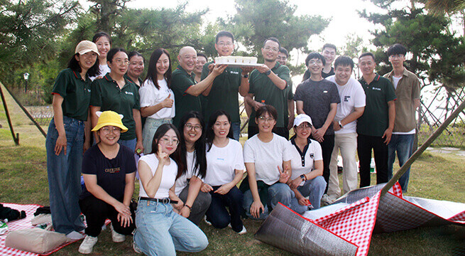 Autumn Charm of The Island Colorful Team Building