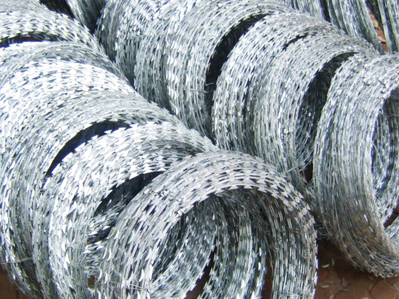 304 stainless steel blade barbed wire rolling cage net protective isolation barbed wire