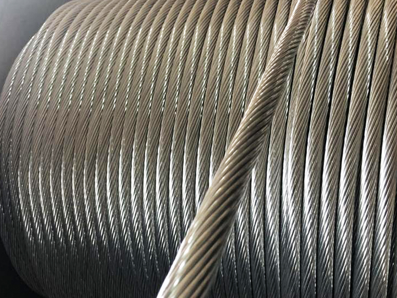 Prestressed steel wire ropes for electrical communication in galvanized ...