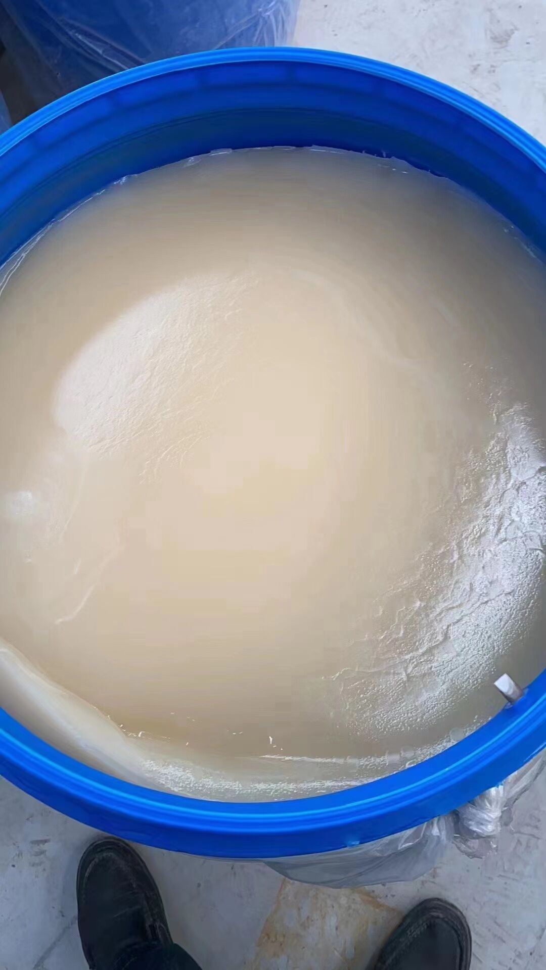 Ester-based quaternary ammonium salt