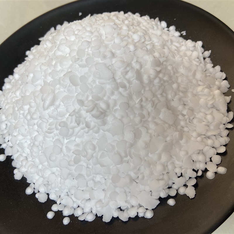 Distilled hydrogenated tallow primary amine