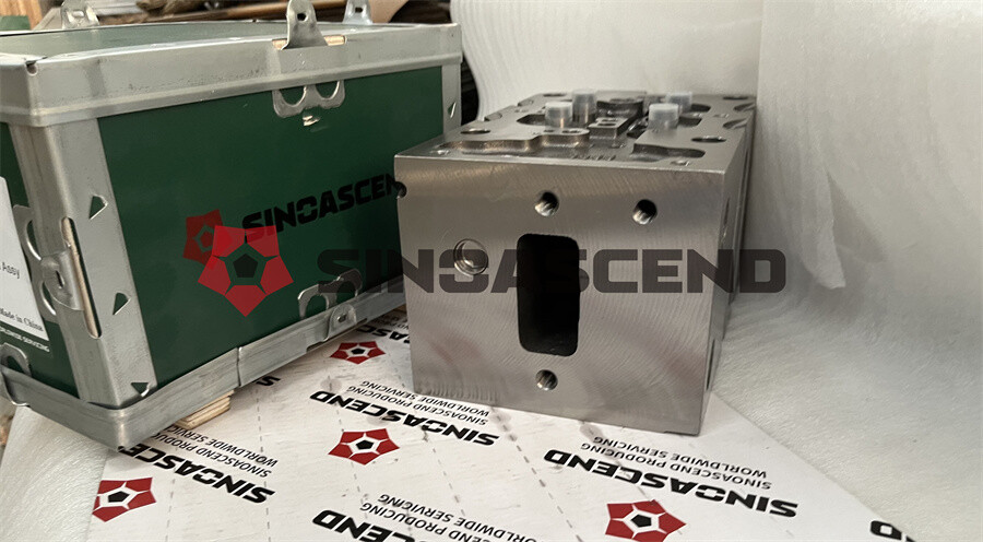 Cylinder head AZ1246040011 Cylinder head AZ1246040011