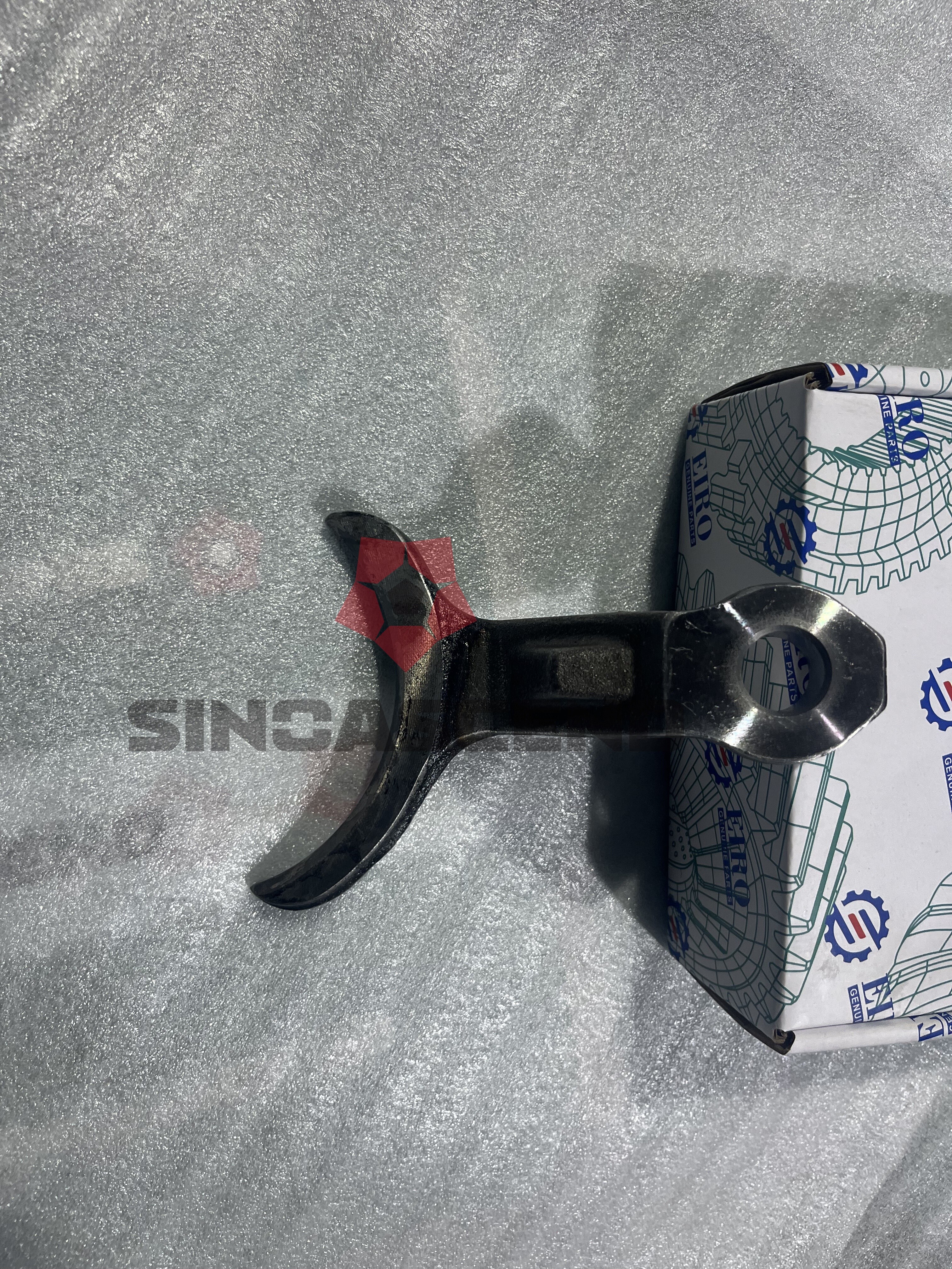 轴间差速器拨叉42116946Inter-axle differential fork