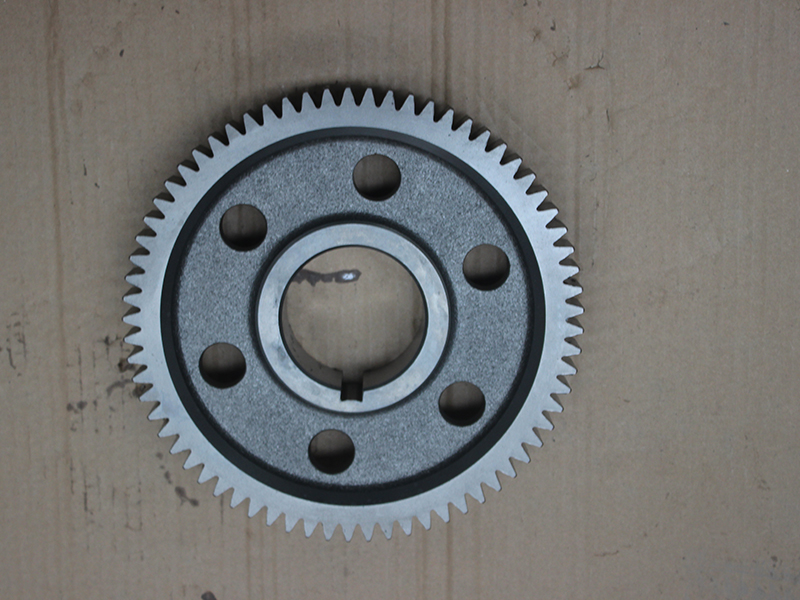 Intermediate shaft overspeed gear