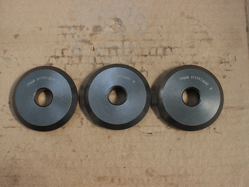 Intermediate shaft bearing baffle