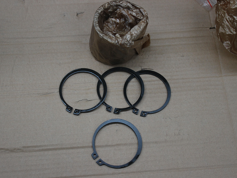 Retaining ring for shaft