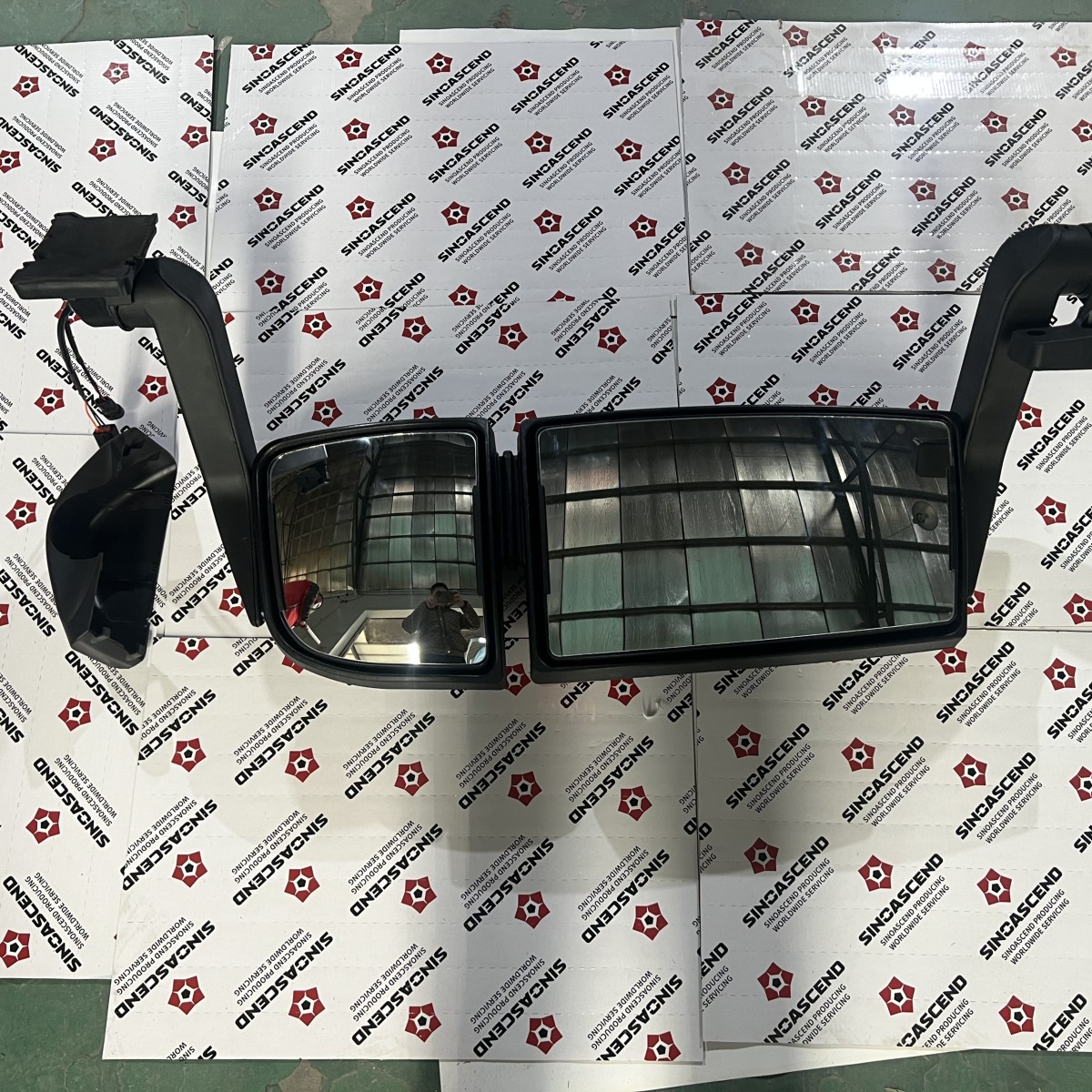 712W637300025 (1).jpg