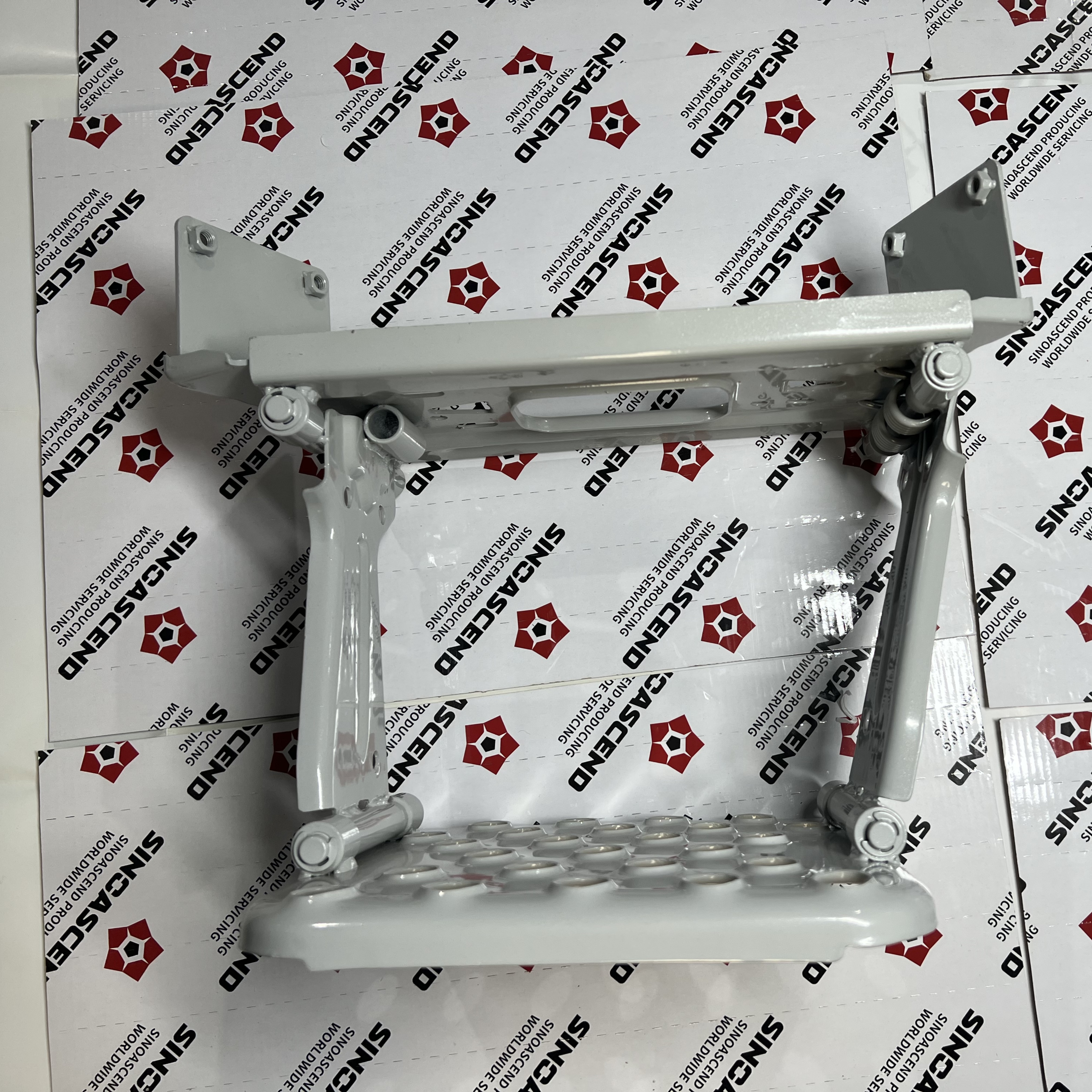 Lower right step suspension