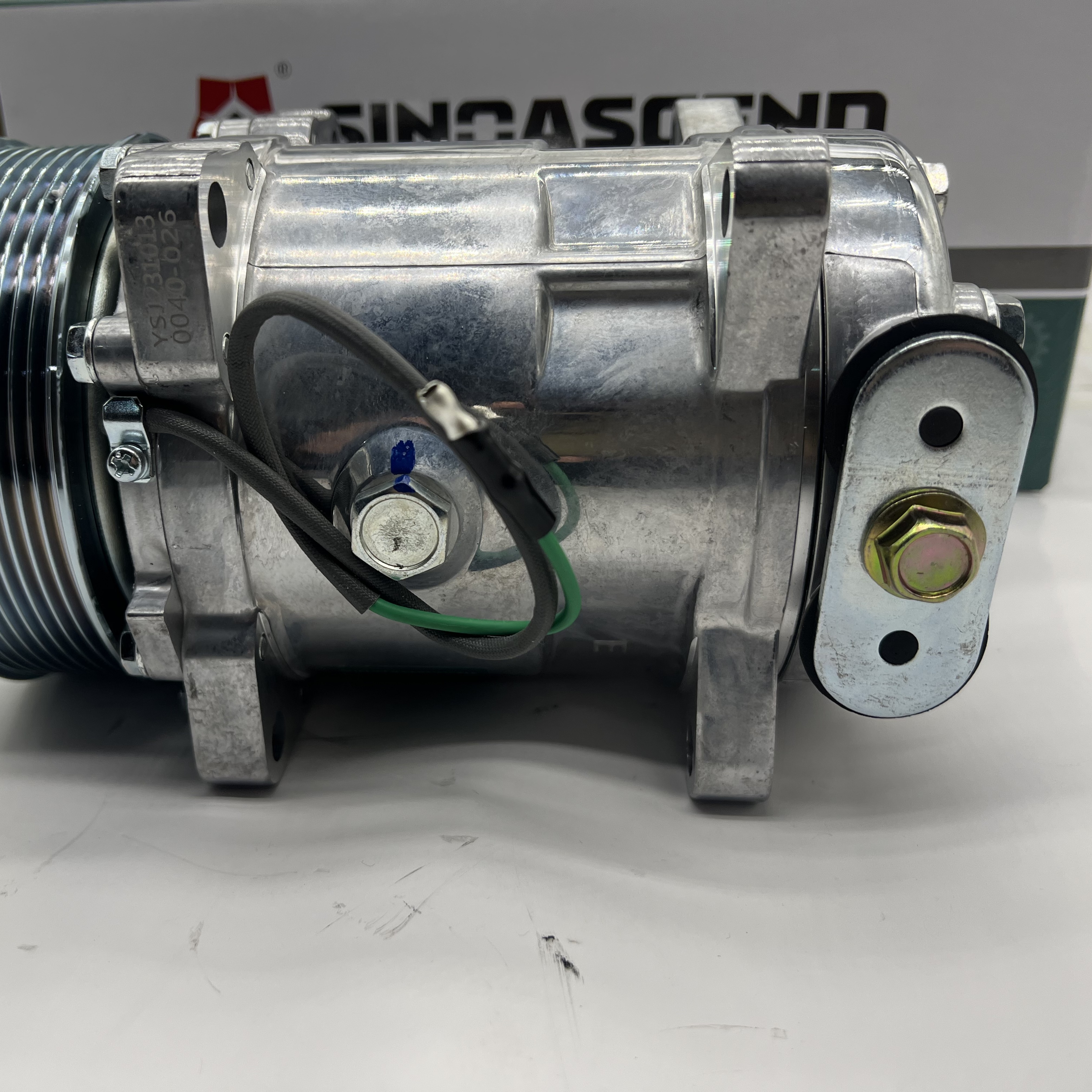 Air conditioning compressor