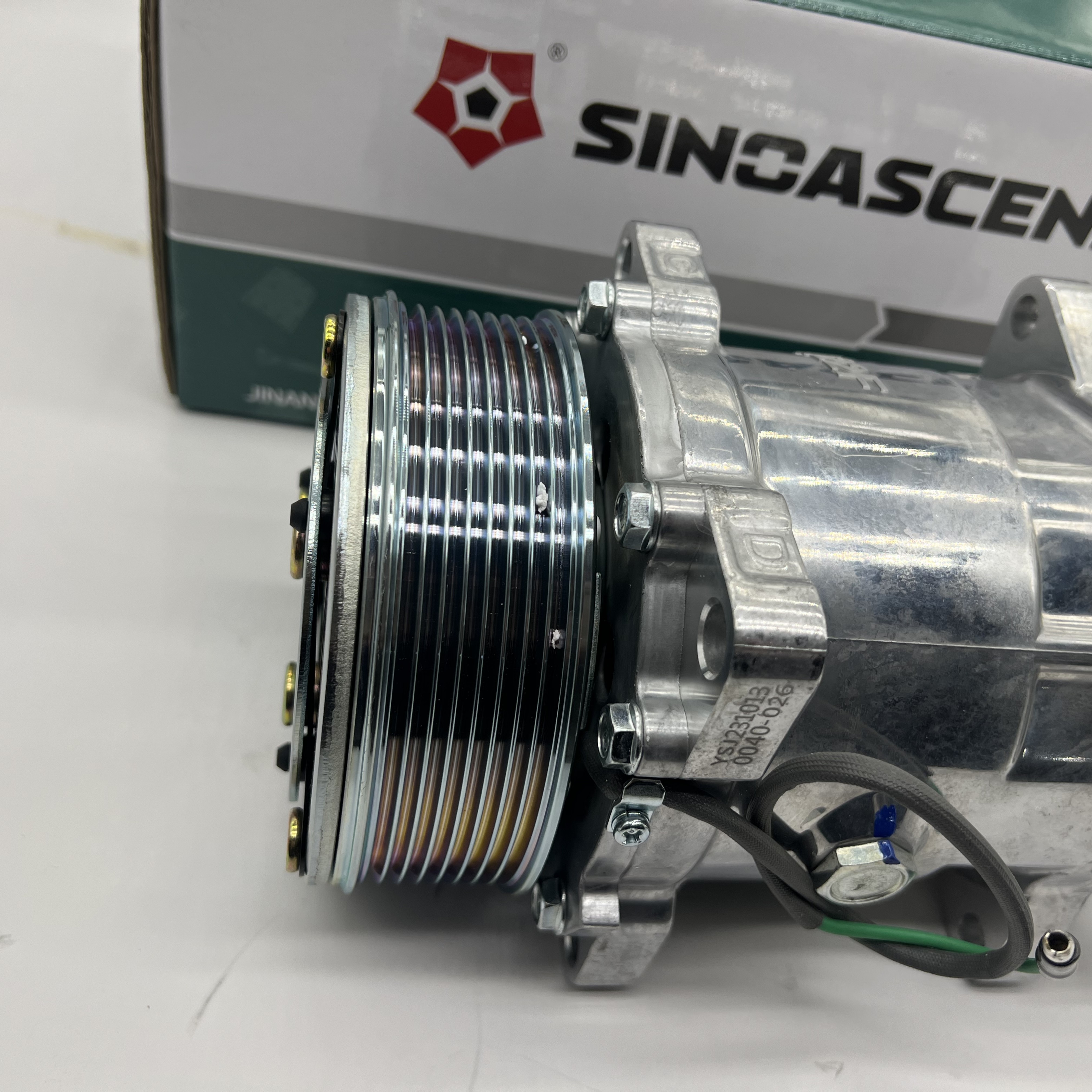 Air conditioning compressor