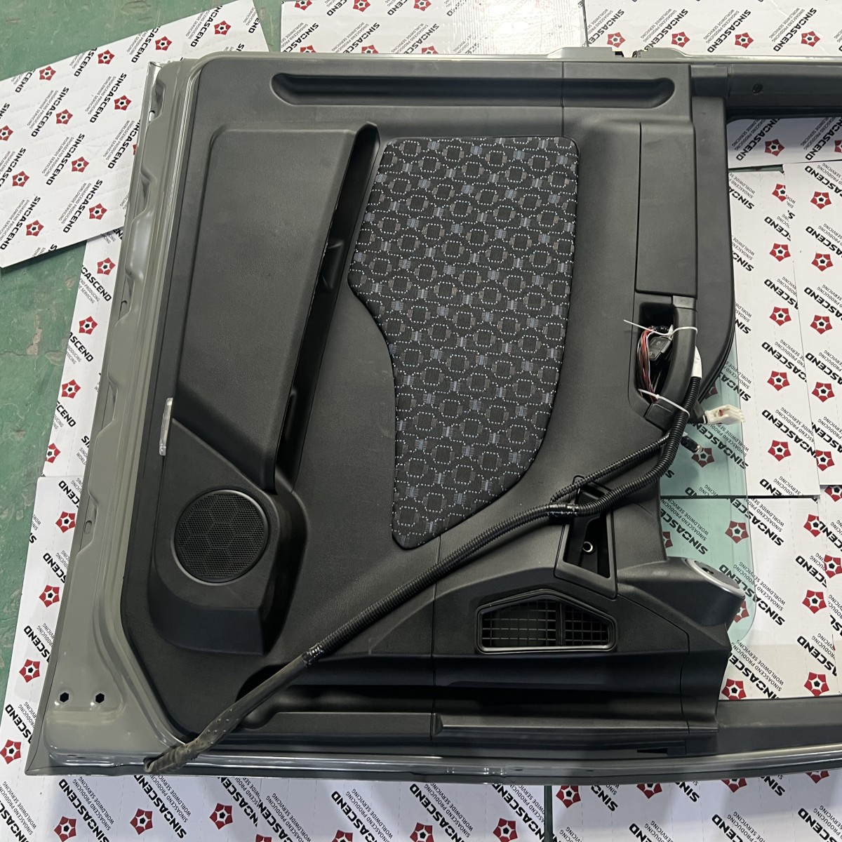 810626004125 (9).jpg