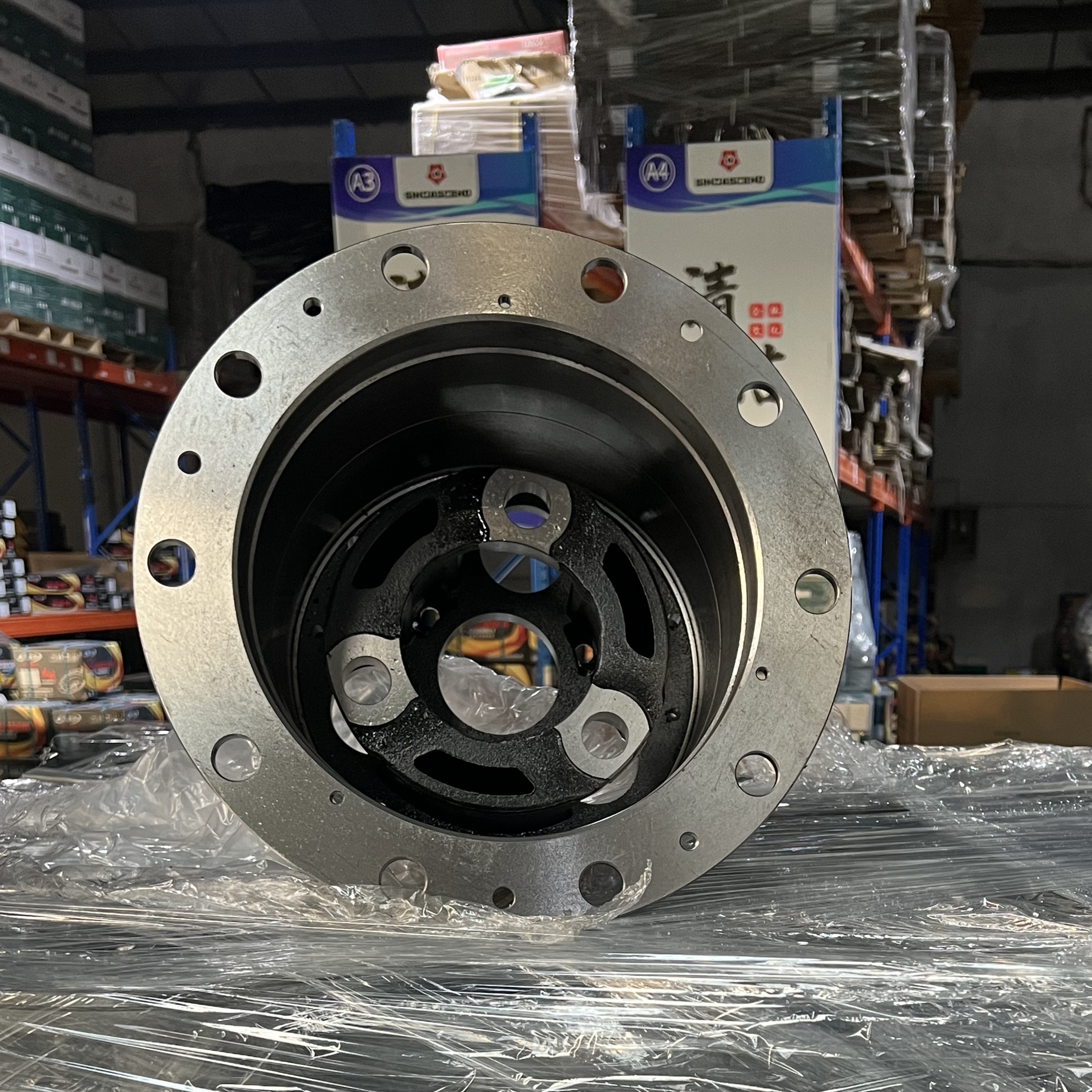 Gear reducer housing assembly