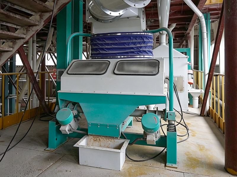 Usine complète de broyage de farine de maïs et de gruaux de 100 tonnes