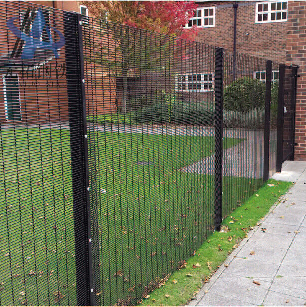 Frame Fence