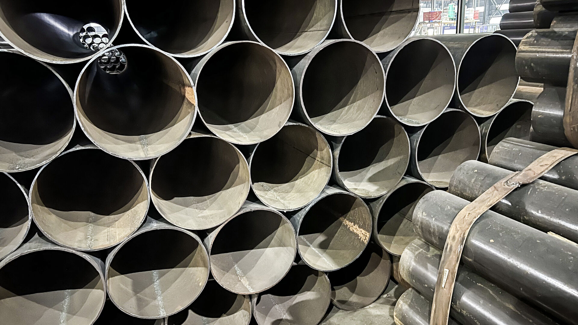  Steel pipe/tube