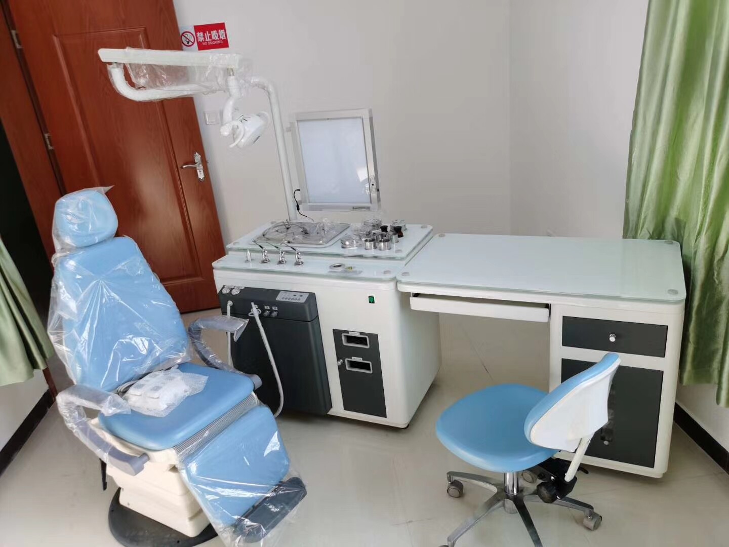 CE Approved Ear Nose & Throat Treatment Unit with Luxury ENT Treatment Chair Unit