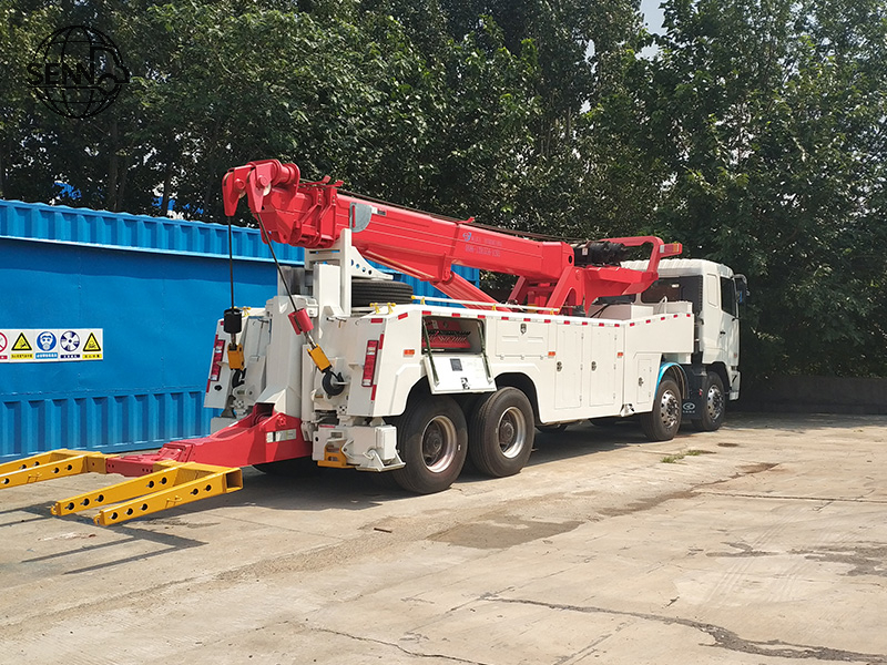 Wrecker truck