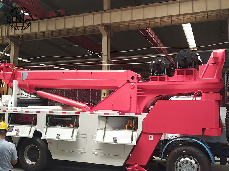 Wrecker truck