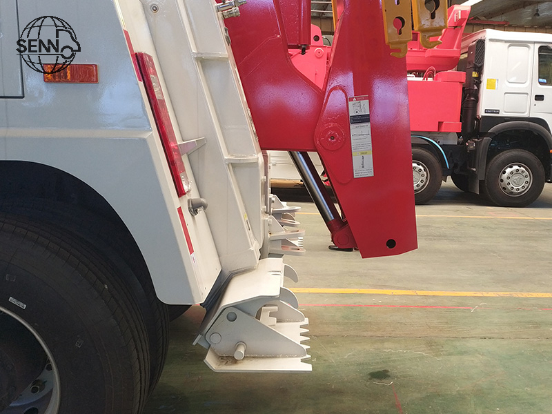 Wrecker truck